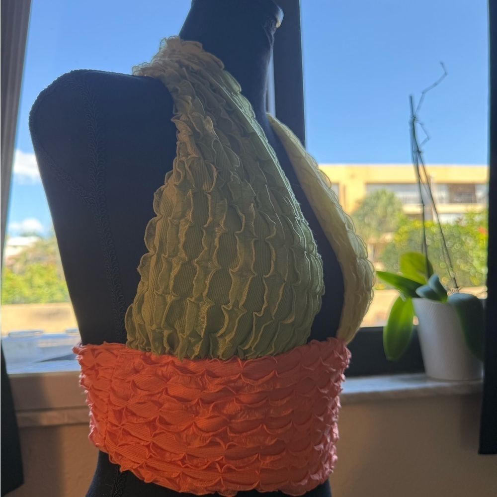 Colorful Textured Crop Top - Picture 3 of 14